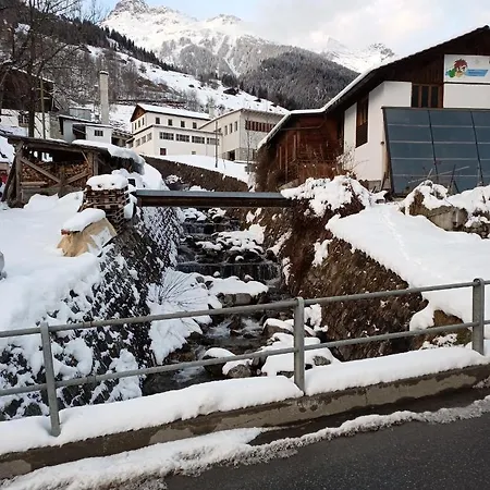 Casa Steilalva - Grosszuegiges Fuer Erholsamen Familienurlaub Chalet Surrein